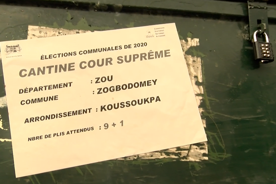 Alors que les cantines électorales continuent d’affluer, les responsables de la commission électorale assurent que les résultats seront annoncés ce mercredi.