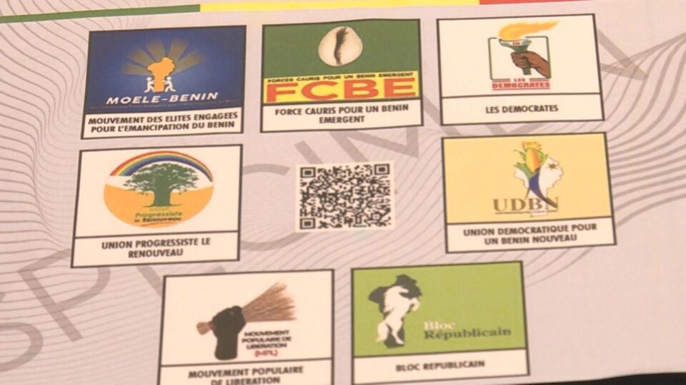 2022_12_16_Brèves_le spécimen du bulletin unique des législatives de 2023 présenté