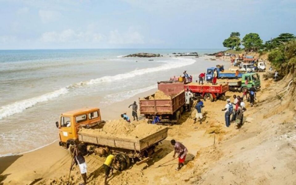 Au Bénin, une réforme est engagée dans le secteur de l’exploitation de sable. L’État a annoncé, mercredi 28 février 2024, la réorganisation de la filière en vue de corriger plusieurs dysfonctionnements