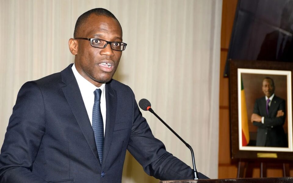 Au Gabon, l’exercice de certains métiers par des étrangers suscite des tensions, jusqu’à faire l’objet d’une interdiction officielle. Des “menaces et actes d’intimidation” visant des Béninois ont fait réagir le gouvernement du Bénin ce 14 août 2025. 