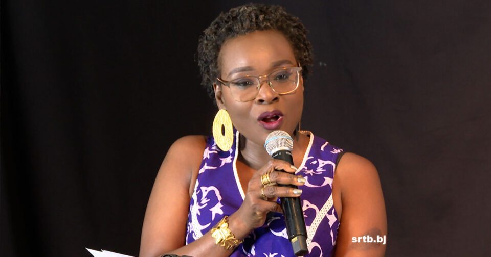 L’engagement de Angela Kpeidja pour l’élimination des violences faites aux femmes et filles ne faiblit pas. La journaliste a encore mis sa plume au service des victimes de violences sexistes à travers deux ouvrages lancés jeudi 28 novembre à Cotonou. Angela Kpeidja entend ainsi susciter un changement de comportement durable.