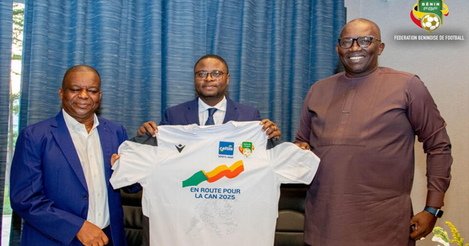 La SBIN, par le biais de Celtiis, va désormais soutenir les équipes nationales de football du Bénin et le championnat professionnel du pays. Un partenariat a été signé entre la société et la Fédération béninoise de football (FBF) à Cotonou, lundi 02 décembre 2024.