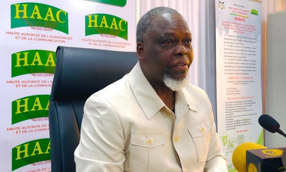 La Haute Autorité de l'Audiovisuel et de la Communication interdit toute publicité autour des médicaments, remèdes traditionnels ou méthodes spirituelles censées soigner.