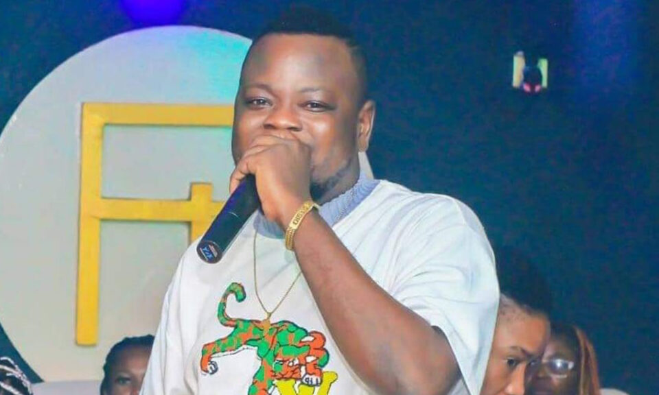 Connu sous le nom de scène Willy Mignon, Wilfried Mignon s'est éteint le 4 février 2025 au Burkina Faso.