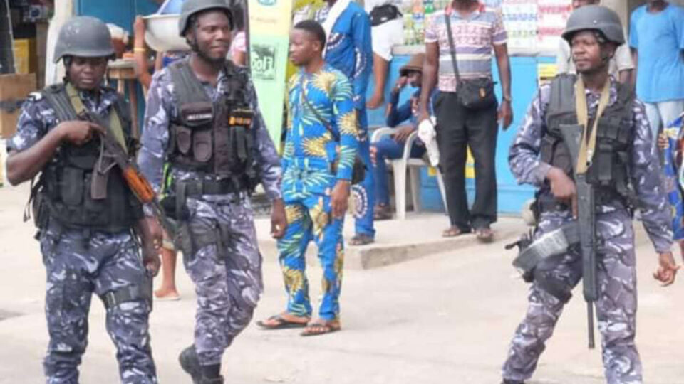 Au Bénin, la Police traque divers criminels en col blanc. Le 15 février 2025, la Direction générale de l’institution policière a dressé un bilan de ses opérations ayant débouché sur l’interpellation des haut cadres impliqués dans des affaires de corruption ou d'escroquerie. 