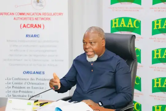 La Haute autorité de l’audiovisuel et de la communication (HAAC) a suspendu, le mardi 11 mars 2025, “Bénin Web TV”. L’autorité de  régulation  reproche au média en ligne des publications d’informations jugées fausses.