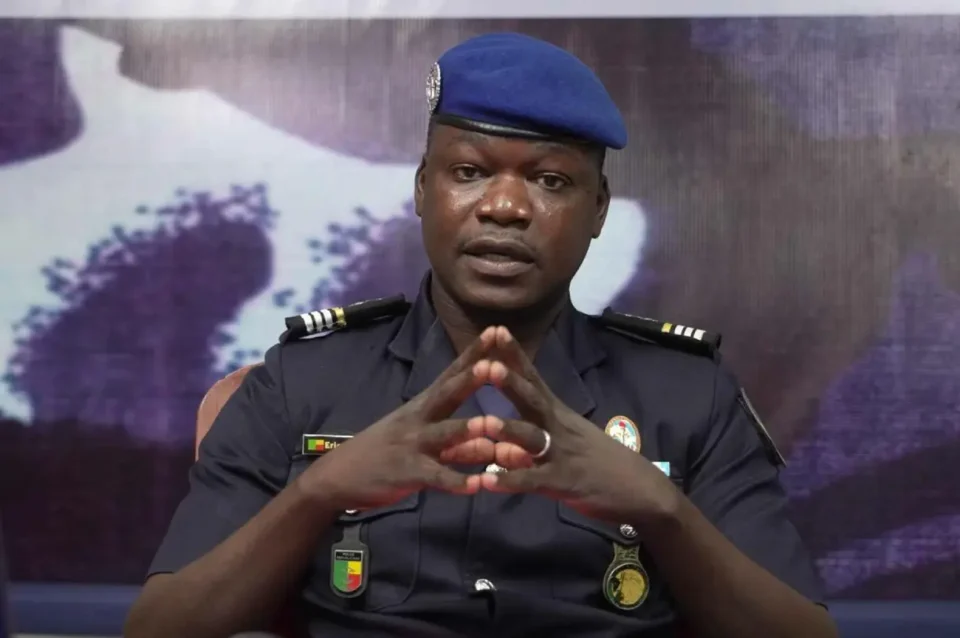La Police Républicaine est née en 2018, de la fusion de la gendarmerie nationale et de la police nationale. La réforme portait les promesses du renforcement de la sécurité intérieure. Environ sept (7) ans après, le territoire est mieux couvert par les forces de l’ordre. Reste à améliorer la participation des populations pour la coproduction de la sécurité.