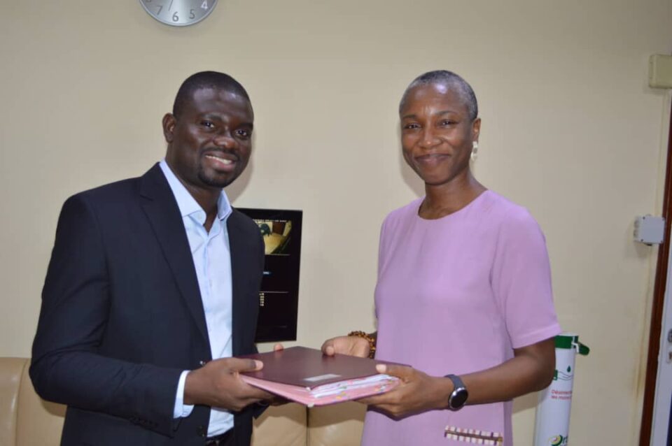 Angela Aquereburu Rabatel a pris officiellement ses fonctions en tant que directrice générale de la société et directrice de Bénin TV. 