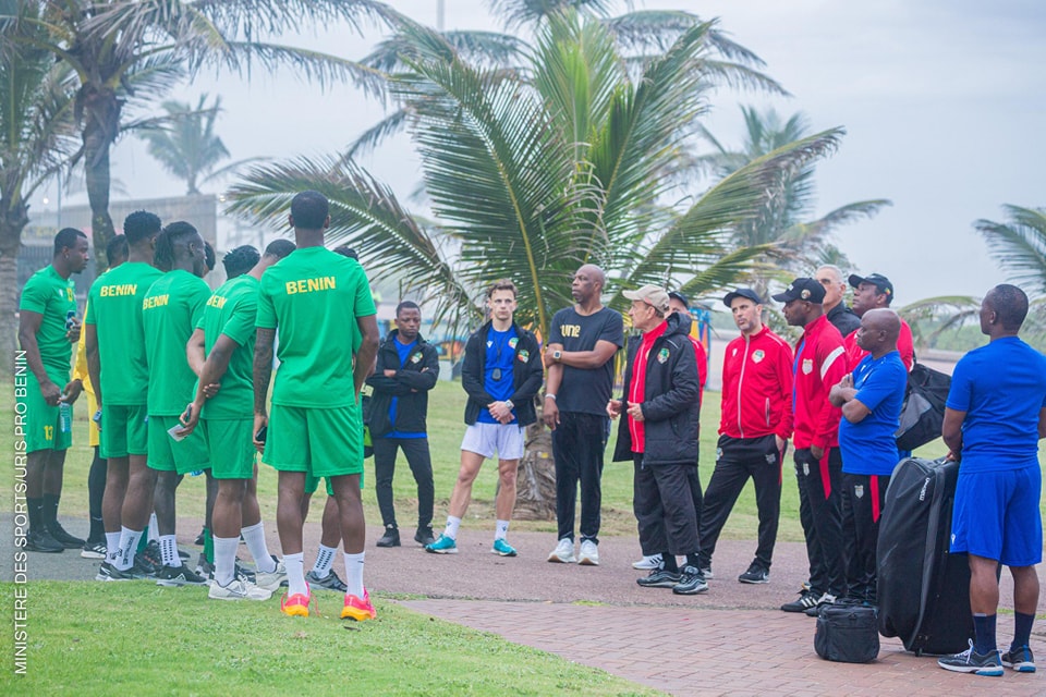 Les Guépards du Bénin sont en Afrique du Sud pour le compte du match de la 5è journée des éliminatoires de la Coupe du monde 2026. L’équipe béninoise rencontre la sélection du Zimbabwe le 20 mars 2025. Le 11 béninois est très motivé “pour la victoire même si c’est à l’extérieur”.