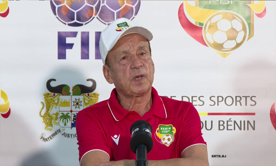 Gernot Rohr a convoqué 25 joueurs pour les 5è et 6è journées des éliminatoires de la Coupe du monde 2026. Dans la liste du sélectionneur national de football du Bénin, figure l’attaquant Candas Fiogbe.