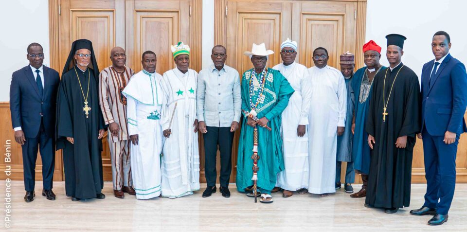 Patrice Talon a reçu en audience une délégation du Cadre de concertation des confessions religieuses ce jeudi 10 avril 2025.