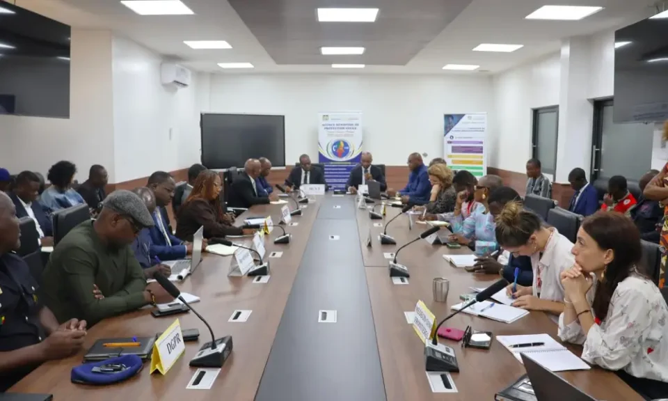 Les membres de la Plateforme nationale de gestion des risques de catastrophe et d’adaptation aux changements climatiques évaluent les effets des aléas climatiques enregistrés au Bénin depuis le début de l’année 2026. Selon le bilan présenté mardi 6 octobre à Cotonou, 349 580 personnes sont affectées.
